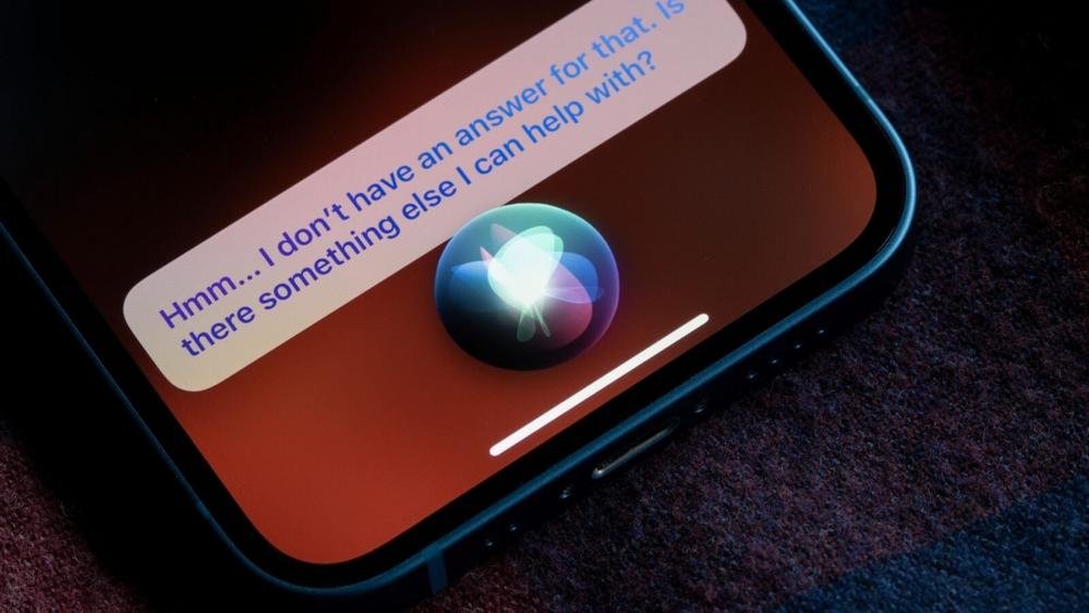 Siri sous stéroïdes ? Apple pourrait confier son assistant à l’IA de Google (et c’est loin d’être une blague !)