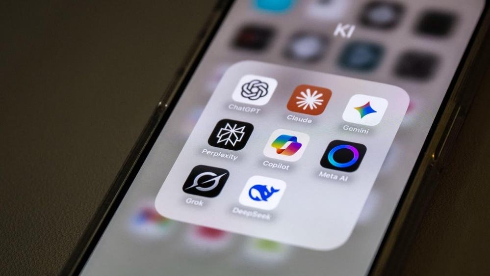 ChatGPT en France : plus d’un parent sur 2 encourage son enfant à utiliser l’IA !