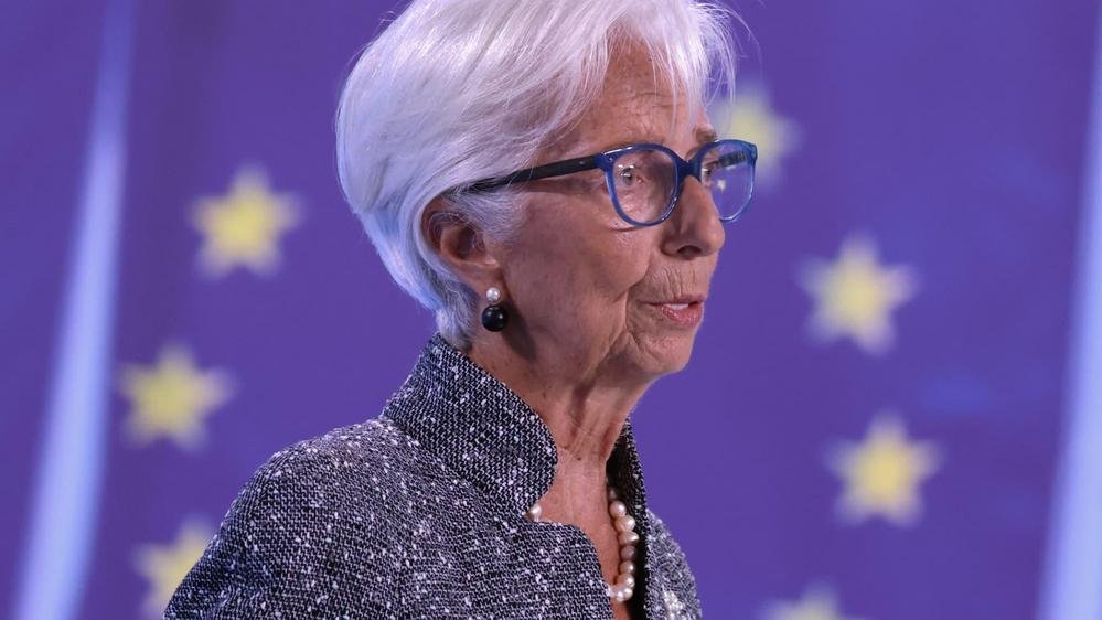 Retard européen sur l’IA : Christine Lagarde tire la sonnette d’alarme et il est temps d’écouter !