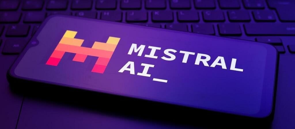 Mistral AI dans la tempête : 70 To de livres piratés pour entraîner une IA ? Ce que l’enquête révèle vraiment
