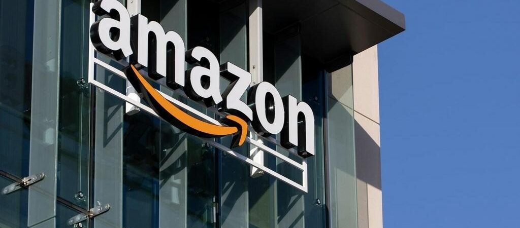 Amazon supprime 16 000 postes au nom de l’IA : ce que la restructuration dit vraiment du futur du travail