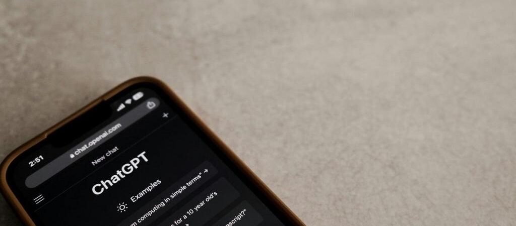 OpenAI doit recruter 12 personnes par jour pour rattraper Anthropic : simple croissance ou sprint de panique ?