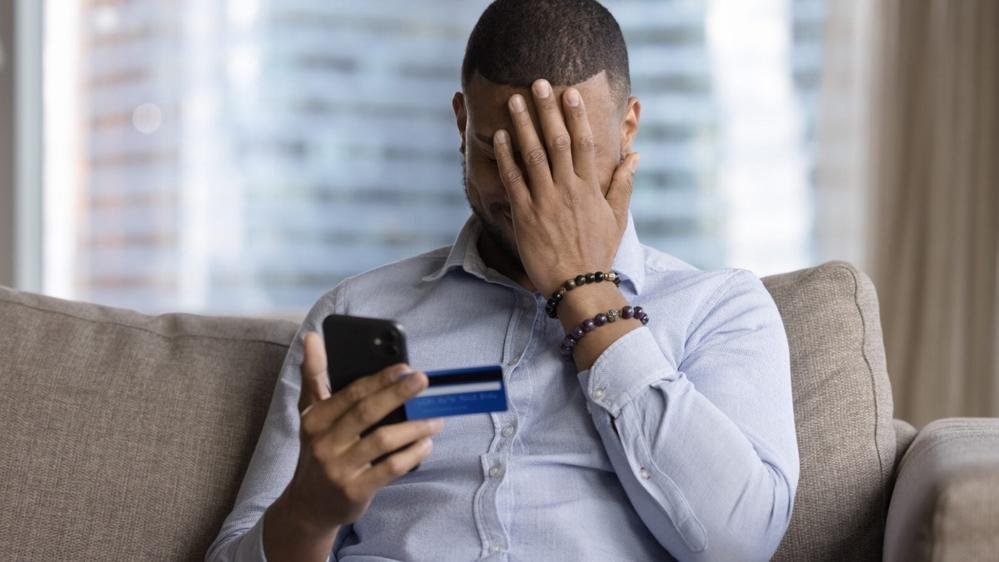 Nouvelle arnaque à l’IA : après le SMS du livreur avec photo, comment ne pas tomber dans le piège ?